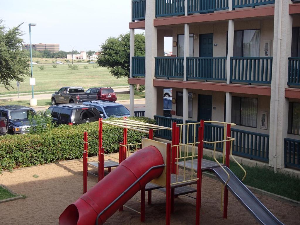 Econo Lodge Inn And Suites Arlington Eksteriør billede