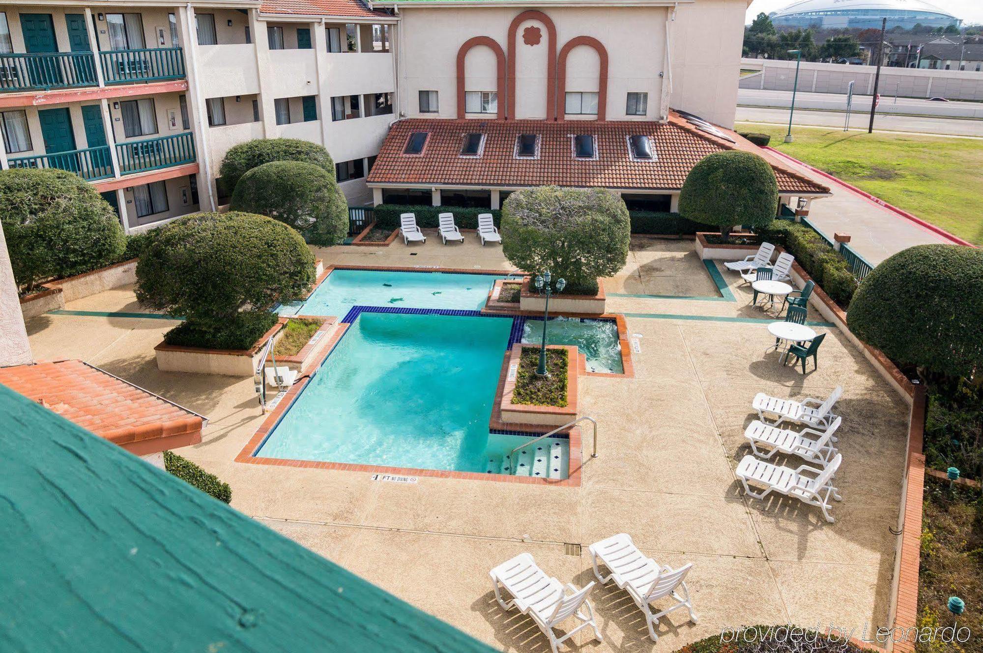 Econo Lodge Inn And Suites Arlington Eksteriør billede