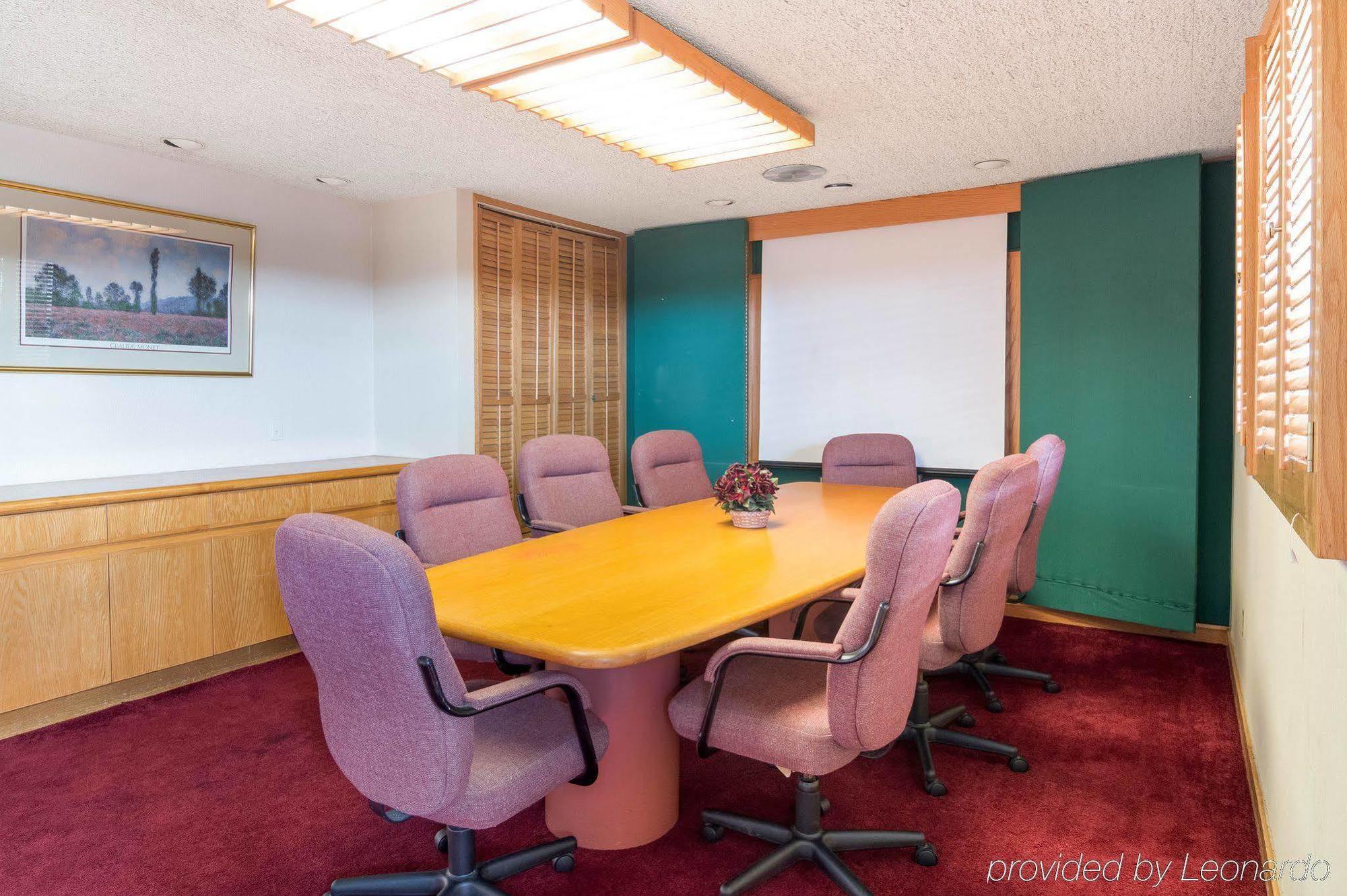 Econo Lodge Inn And Suites Arlington Eksteriør billede
